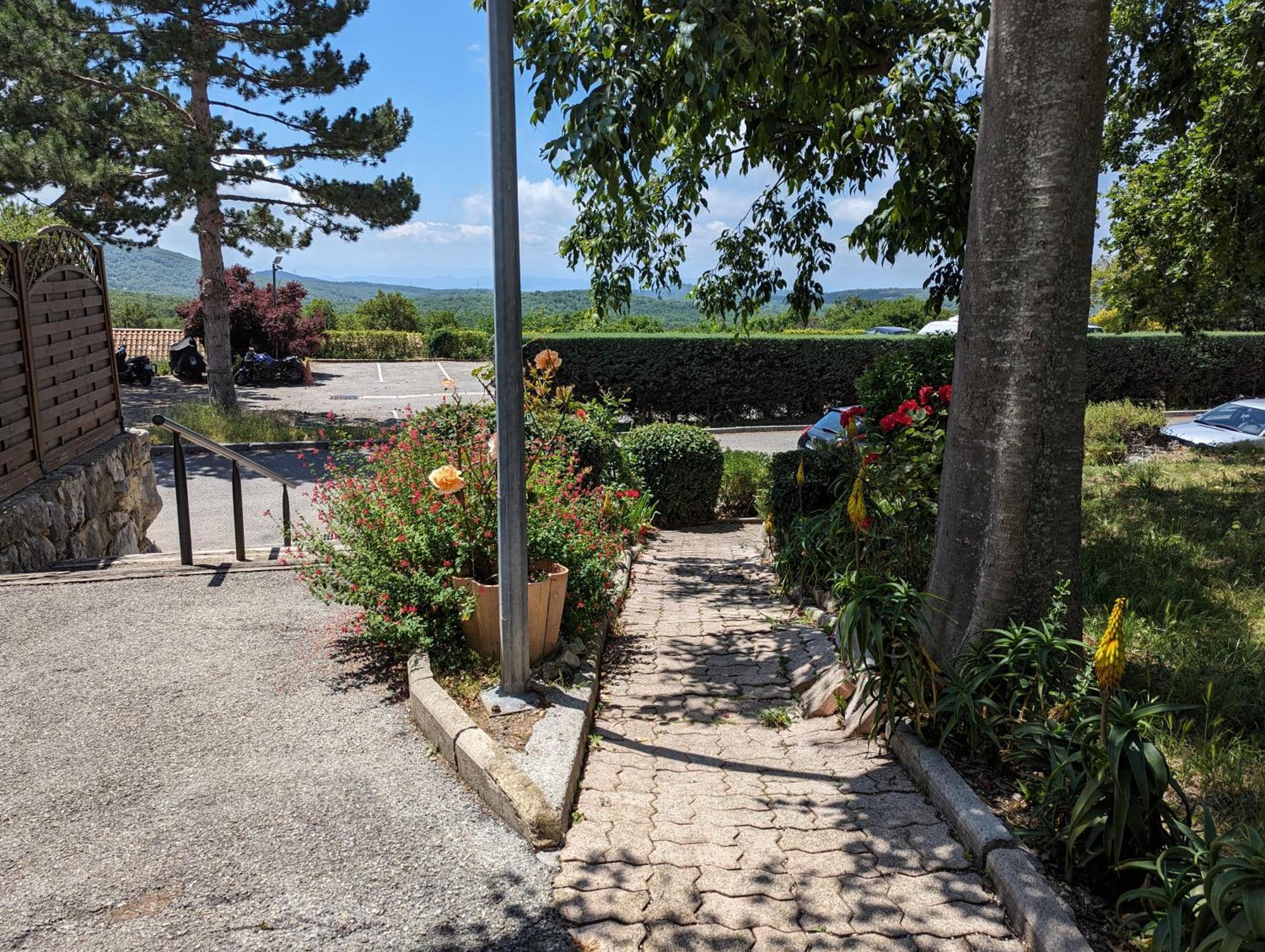 Evasion Au Calme - Maison Cosy Avec Piscine Et Tennis Saint-Vallier-de-Thiey Ngoại thất bức ảnh
